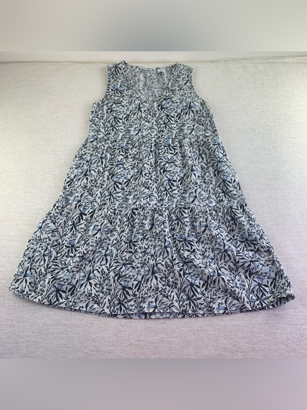 Lucky Brand Blue and White Floral 100% linen tiered dress sleeveless V neck